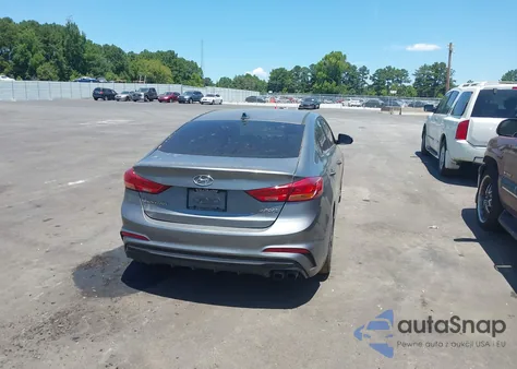 2017 Hyundai Elantra Sport z USA, uszkodzony, nr VIN KMHD04LB7HU338985